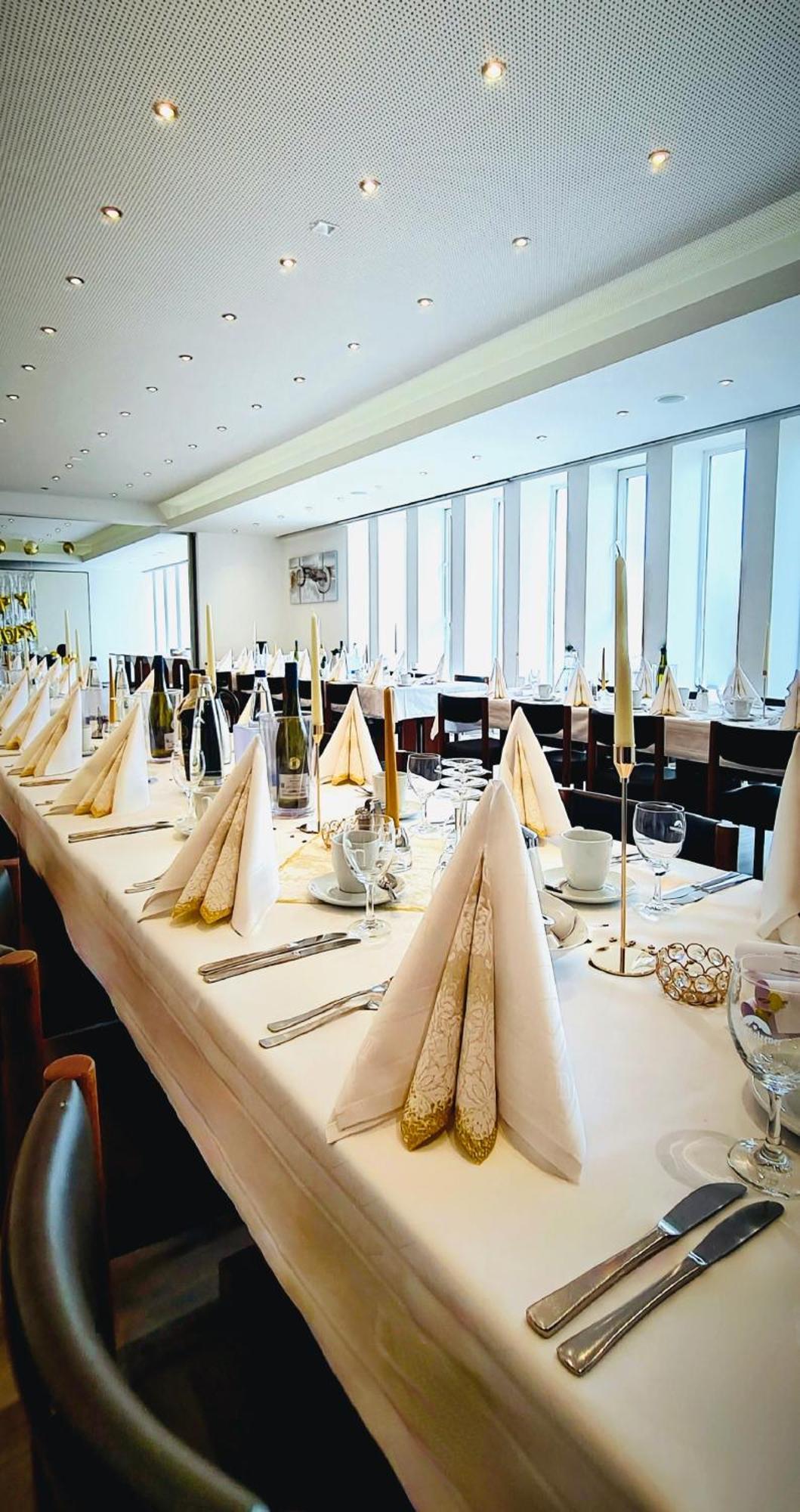 Hotel Krone Königsbrunn Eksteriør bilde