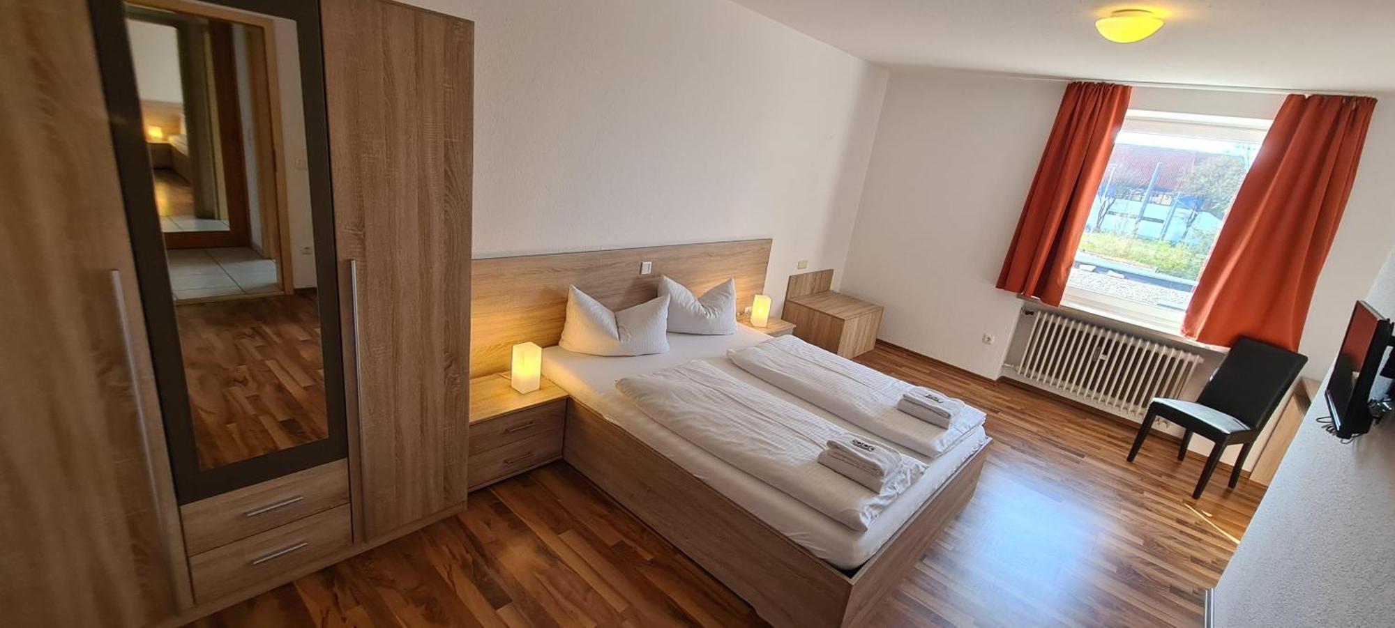 Hotel Krone Königsbrunn Eksteriør bilde
